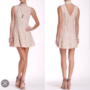 Free People queen’s floral embroidered dress NWT size 2